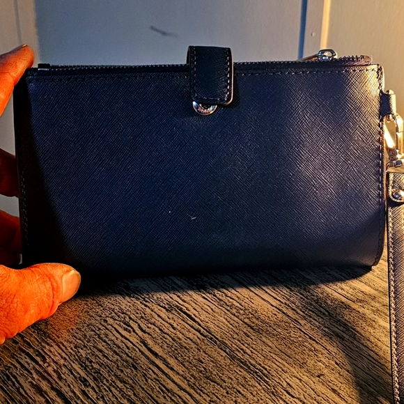 Michael Kors Outlet Jet Set Travel Large Saffiano Leather Quarter-Zip - Picture 3 of 4